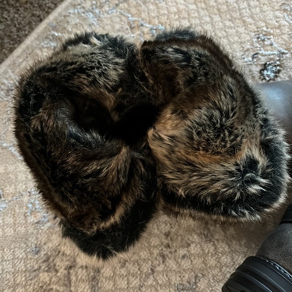 ♥️♥️Report short boots with faux fur lining- size 8.5 FINAL PRICE♥️♥️ - Picture 7 of 8